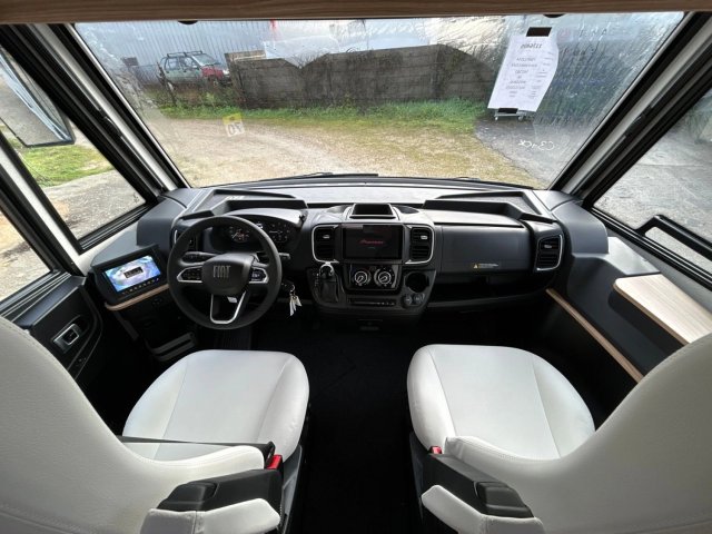 Bavaria Initial I740FC Nomade - Photo 3