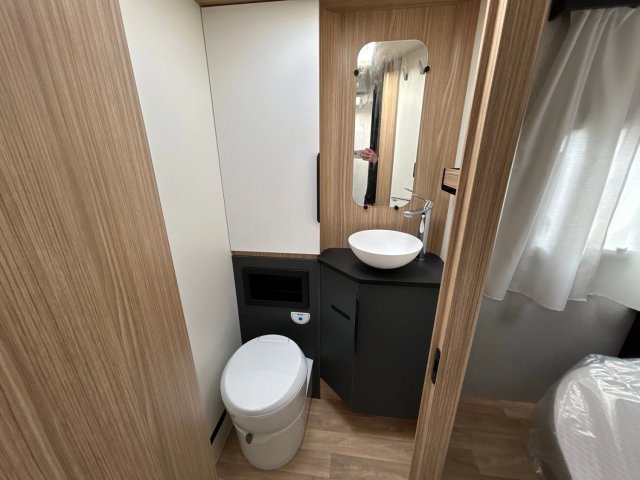 Bavaria Initial I740FC Nomade - Photo 13