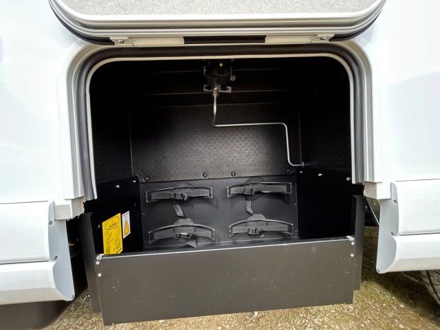 Bavaria T720FC Intense - Photo 10