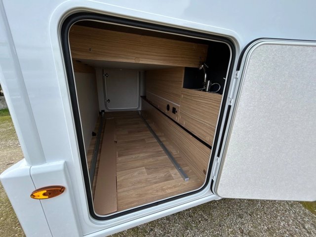 Bavaria T720FC Intense - Photo 12