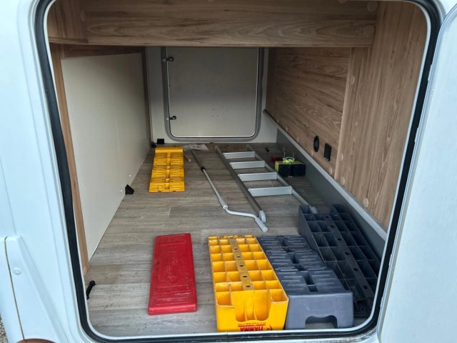 Bavaria Tren-D T746FC Style - Photo 12