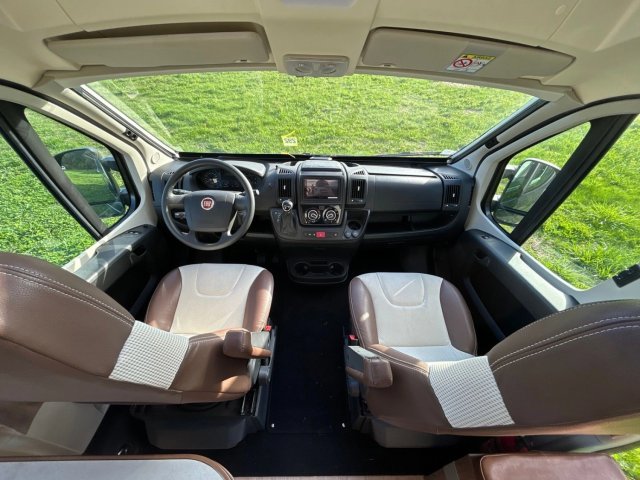 Campereve Magellan 742 LIMITED - Photo 3