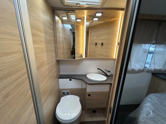 Challenger 318 Anniversary Edition - Photo 5
