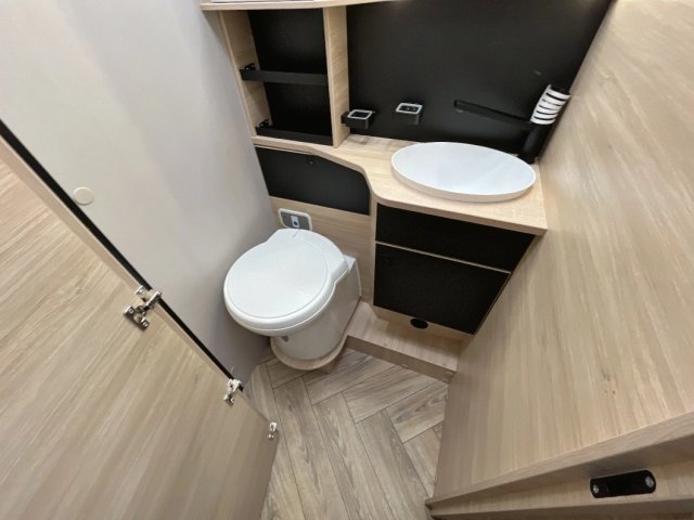 Challenger 384 Family Location HUNYVERS - Photo 3