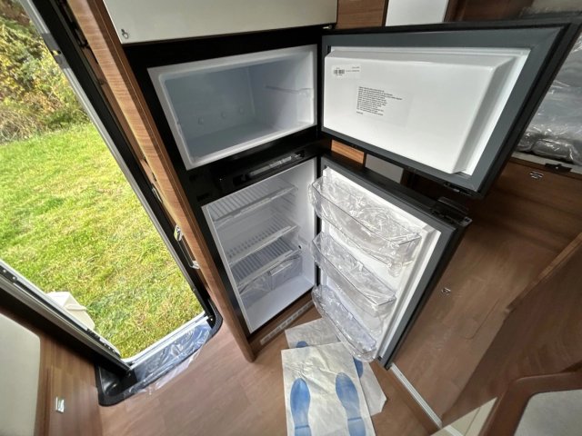 Rapido 696 F 65 Ans 696F - Photo 15