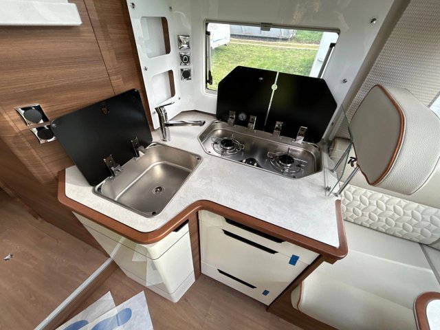 Rapido 696 F 65 Ans 696F - Photo 16