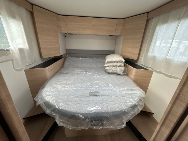 Rapido 8096 DF SERIE 80 - Photo 4