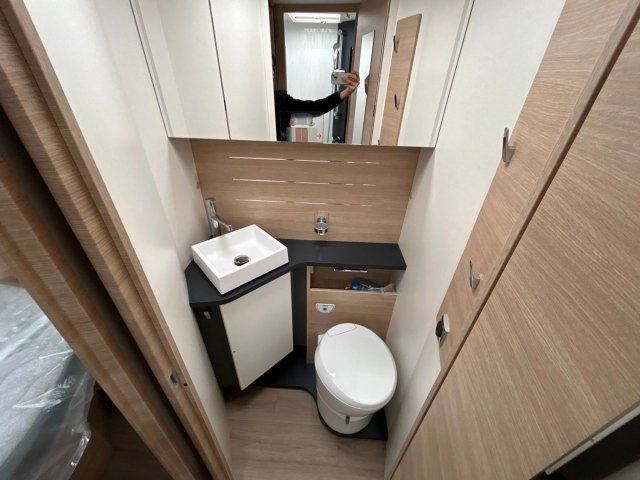 Rapido 8096 DF SERIE 80 - Photo 11