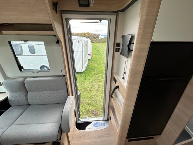 Rapido 8096 DF SERIE 80 - Photo 15