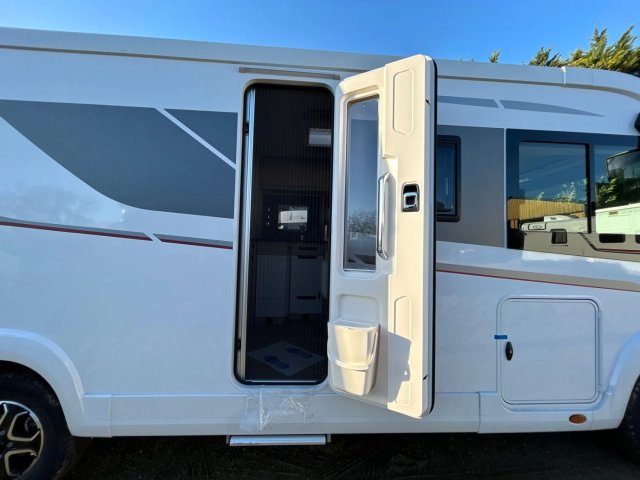 Rapido C86i 65 ANS - Photo 17