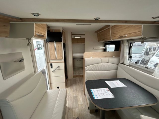 Bavaria Initial I740FC Style FC - Photo 6