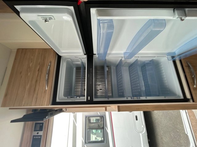 Bavaria Initial I740FC Style FC - Photo 9