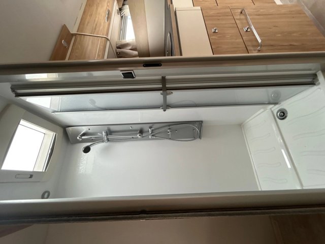 Bavaria Initial I740FC Style FC - Photo 10