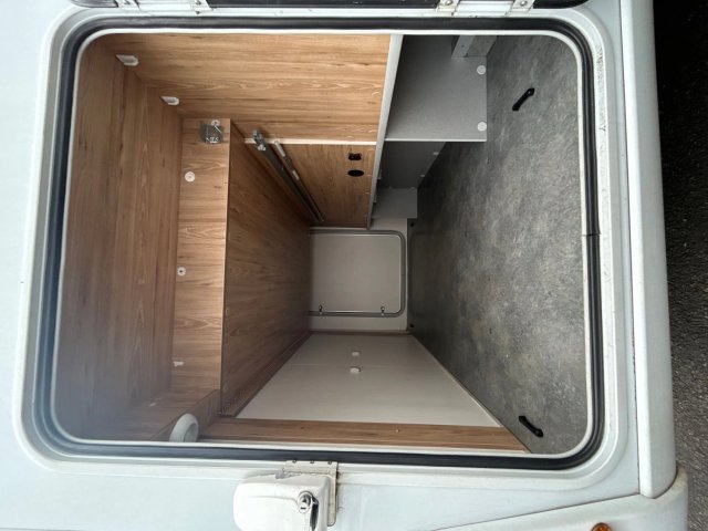 Bavaria Initial I740FC Style FC - Photo 12