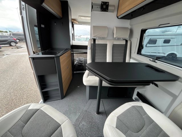 Adria Twin 640 SGX 60 Years 60