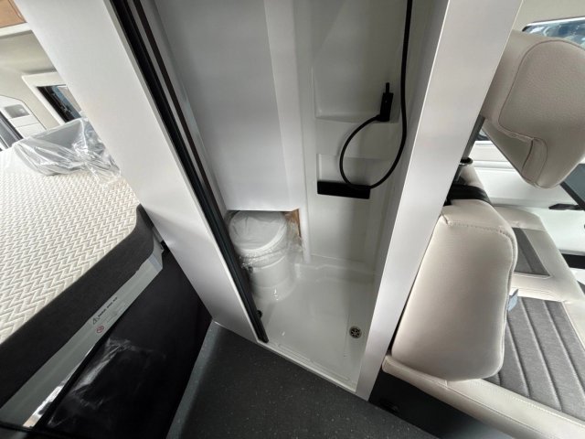 Adria Twin 640 SGX 60 Years 60