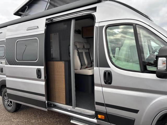 Adria Twin 640 SGX 60 Years 60