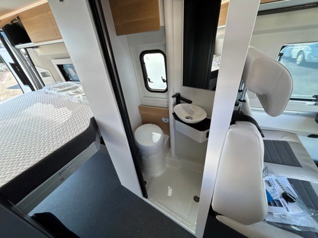 Adria Twin 640 SGX 60 Years 60