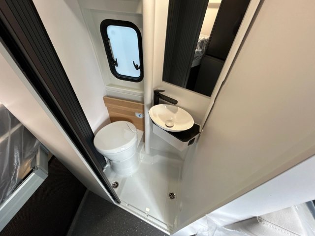 Adria Twin 640 SGX 60Y - Photo 9