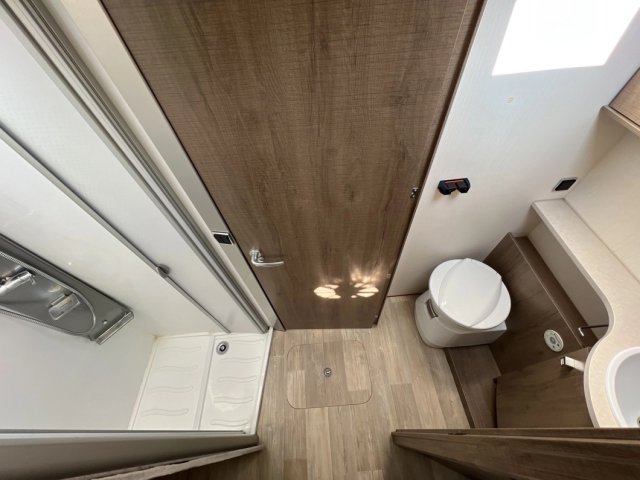 Bavaria Tren-D T746C Class - Photo 12