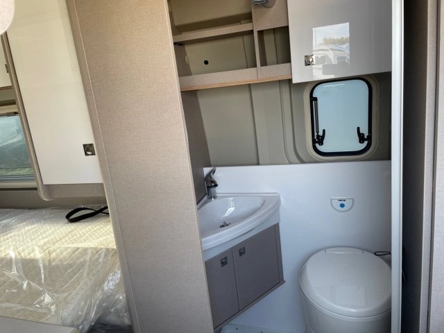 Burstner Delfin C 621 Limited Edition Location HUNYVERS - Photo 8