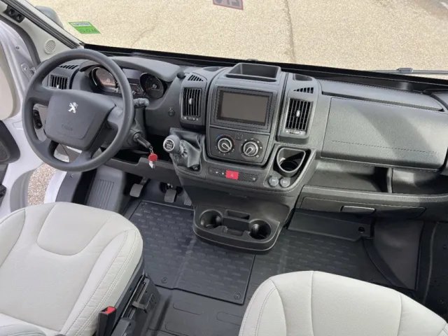Rapido 696 F PROFILE - Photo 2