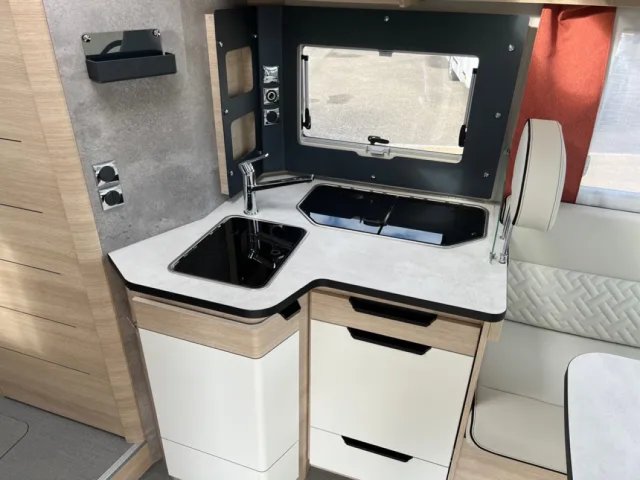 Rapido 696 F PROFILE - Photo 4