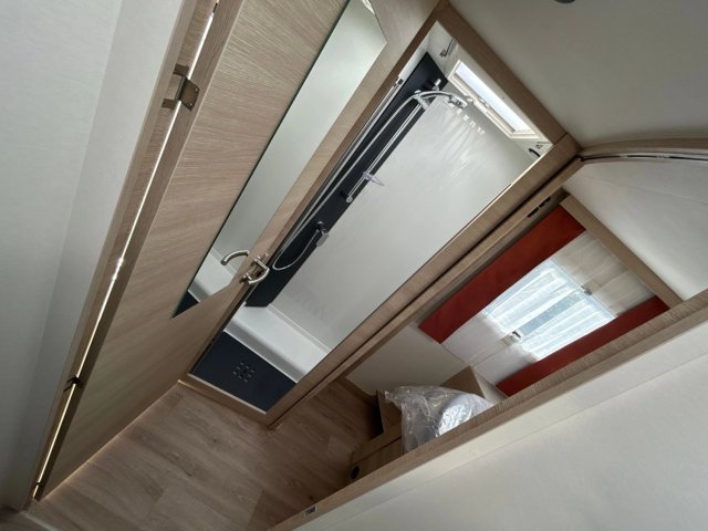 Rapido 696 F 65 ANS - Photo 9