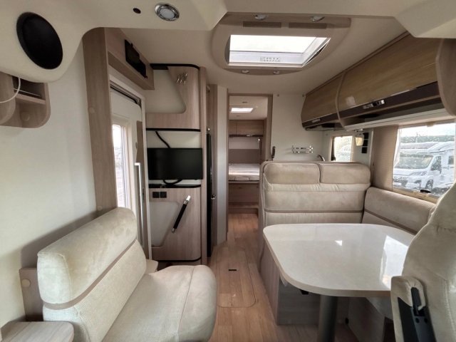 Rapido 880 F Série 8 - Photo 9