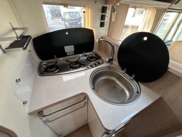 Rapido 880 F Série 8 - Photo 26