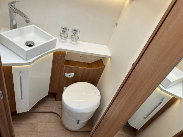 Rapido Distinction i96 PREMIUM EDITION - Photo 9