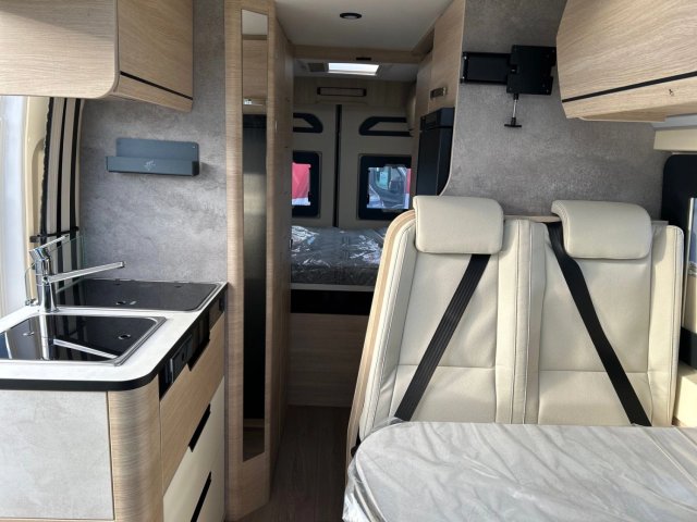 Rapido Van V55 - Photo 10