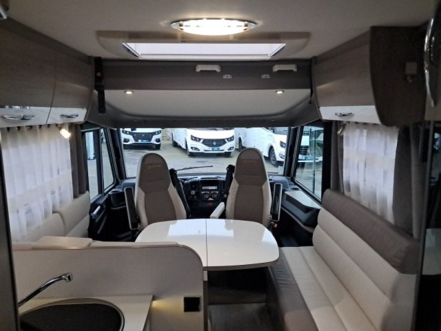 Bavaria Initial I600L Style i 600 l - Photo 3