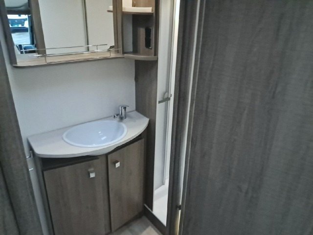 Bavaria Initial I600L Style i 600 l - Photo 7