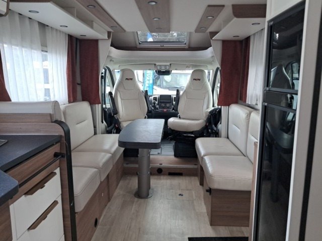 Pilote P 696 D Evidence - Photo 8