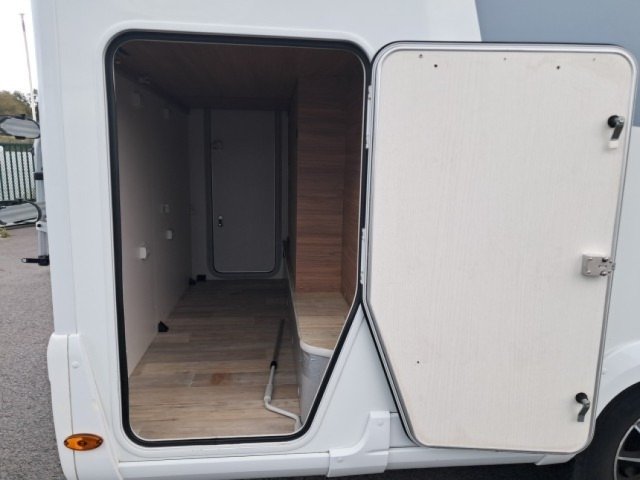 Pilote P 696 D Evidence - Photo 9