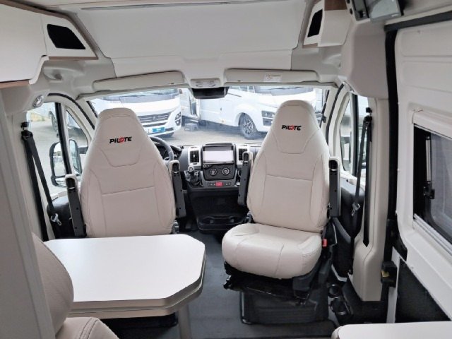 Pilote V 600 F x-edition - Photo 2