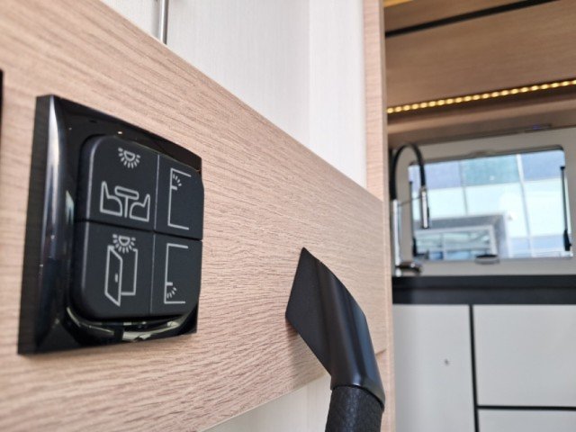 Rapido 8066 DF - Photo 12