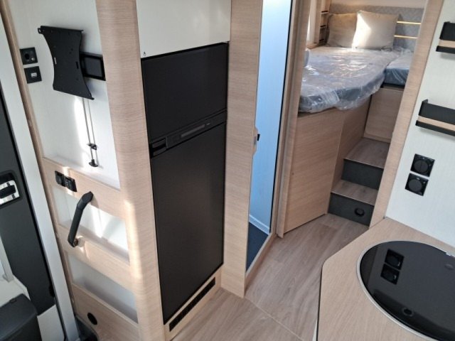 Rapido 8066 DF - Photo 9