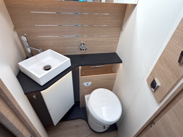 Rapido 8096 DF - Photo 9