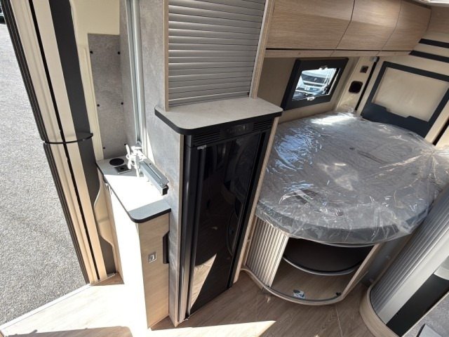 Rapido Van V62 v 62 65 ans - Photo 9