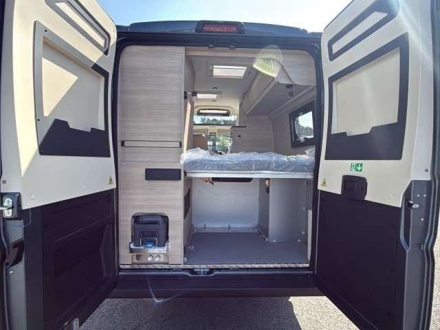 Rapido Van V62 v 62 65 ans - Photo 10