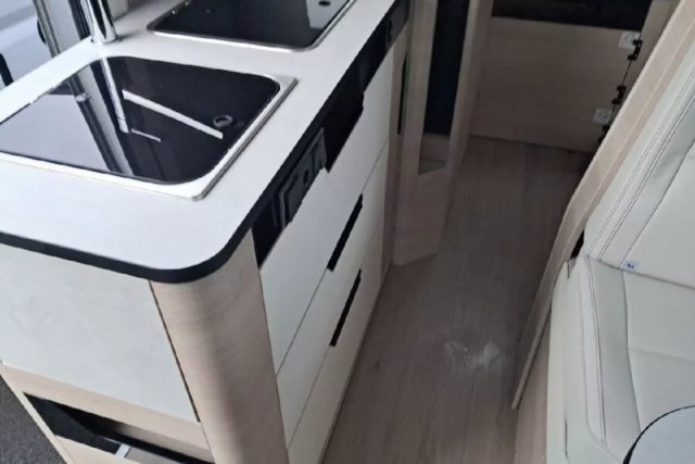 Rapido Van V65 XL v 65 - Photo 5