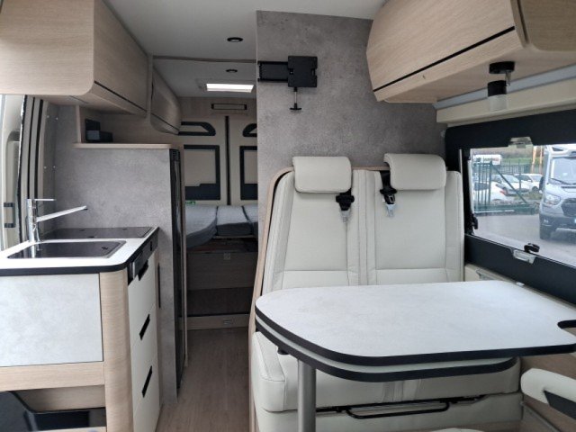 Rapido Van V68 v 68 - Photo 4