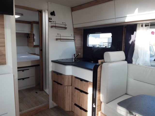 Bavaria Initial I740FC Style i 740 fc - Photo 4