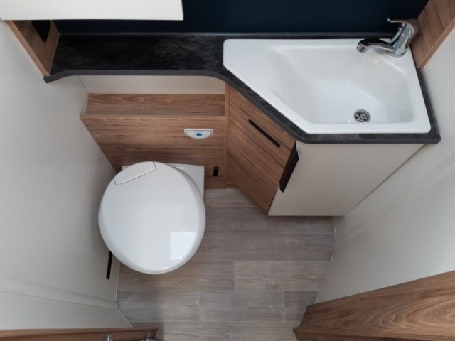 Bavaria Initial I740FC Style i 740 fc - Photo 7