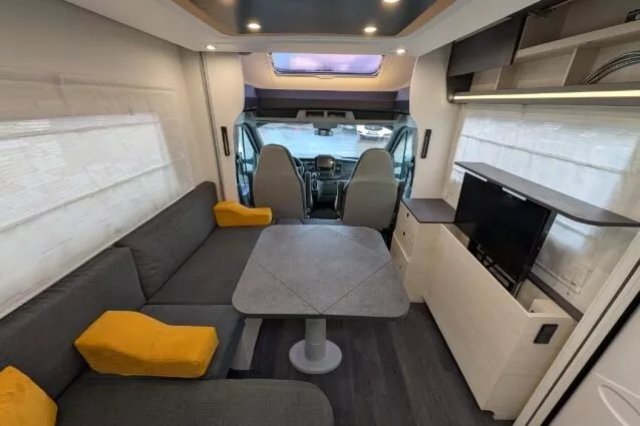 Challenger 240 Open Edition - Photo 4