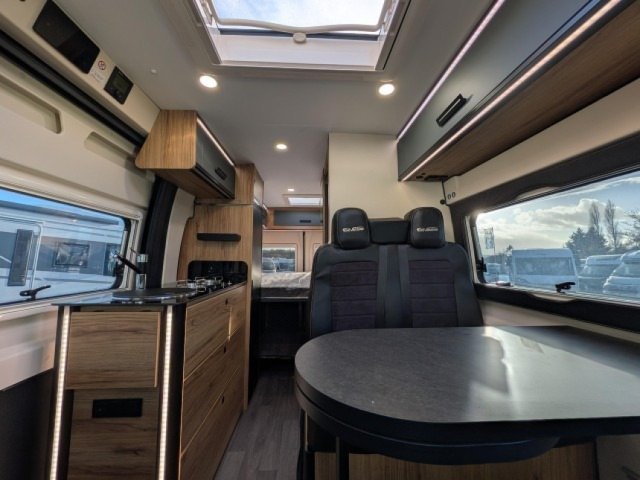 Font Vendome Leader Camp Elegance - Photo 6