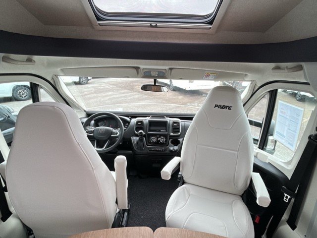Pilote P 720 FGJ Evidence - Photo 3
