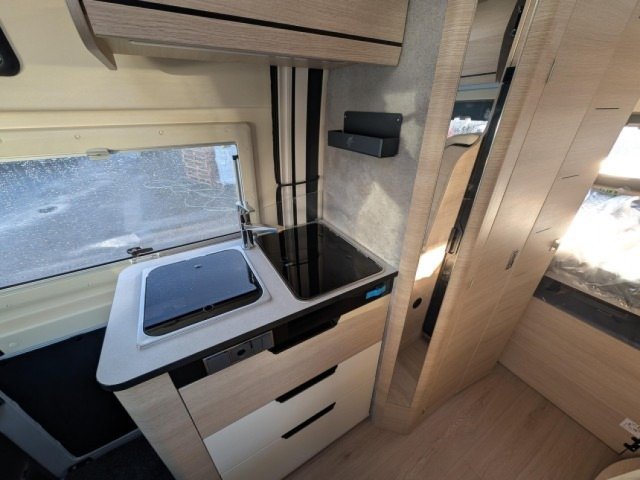 Rapido Van V55 v 55 - Photo 9